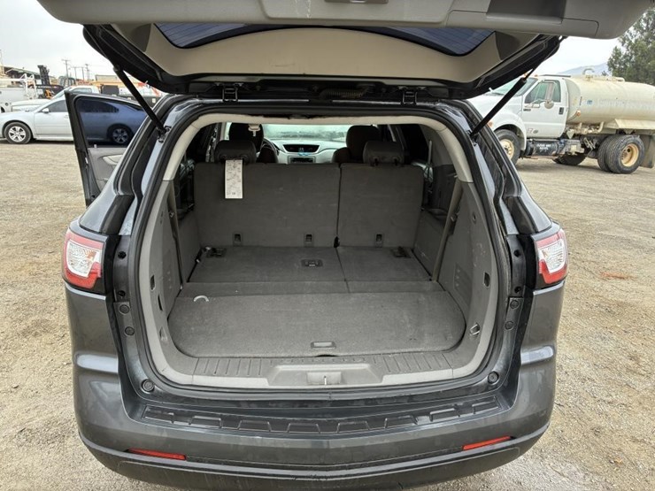 2014-chevrolet-traverse-image-12