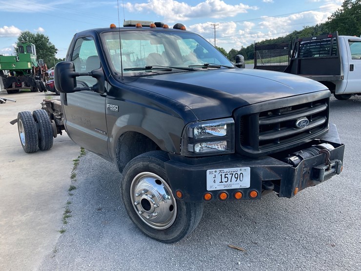 2000-ford-f550-image-3