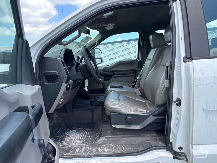2017-ford-f550-image-9