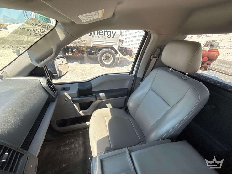 2016-ford-f150-image-17