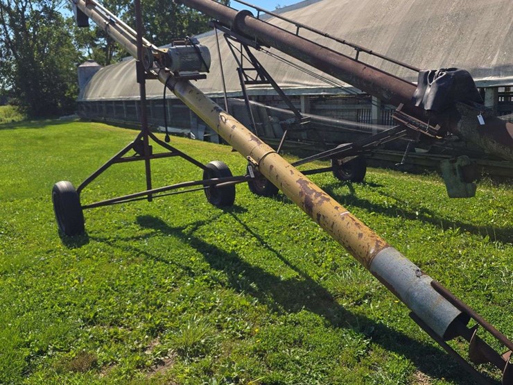 10''-x-28ft-truck-loading-auger,-with-electric-motor-image-3