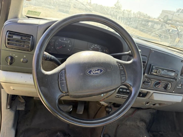 2006-ford-f450-image-14