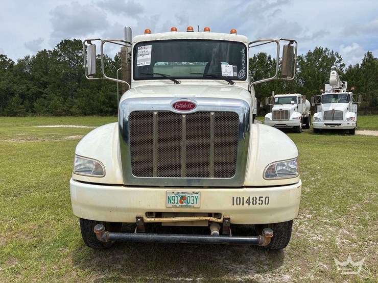 2017-peterbilt-337-image-54