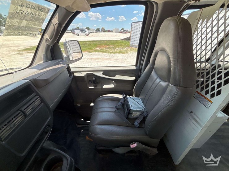 2005-gmc-2500-image-17