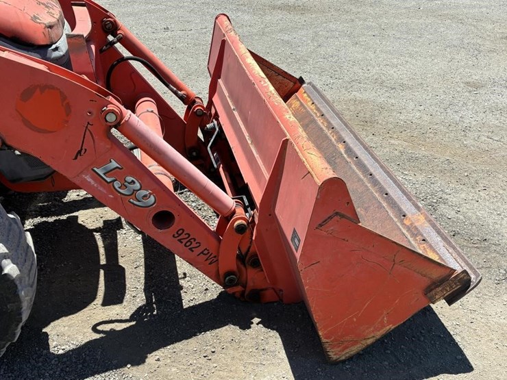 2007-kubota-l39-image-9