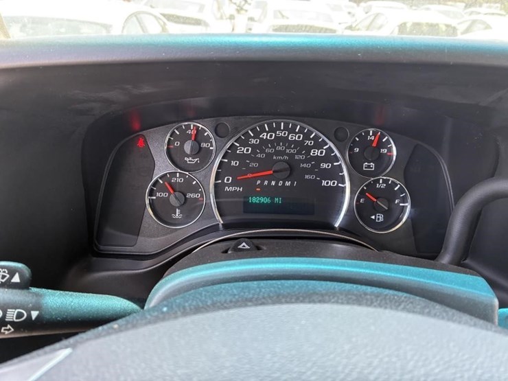 2017-utility-van-image-15