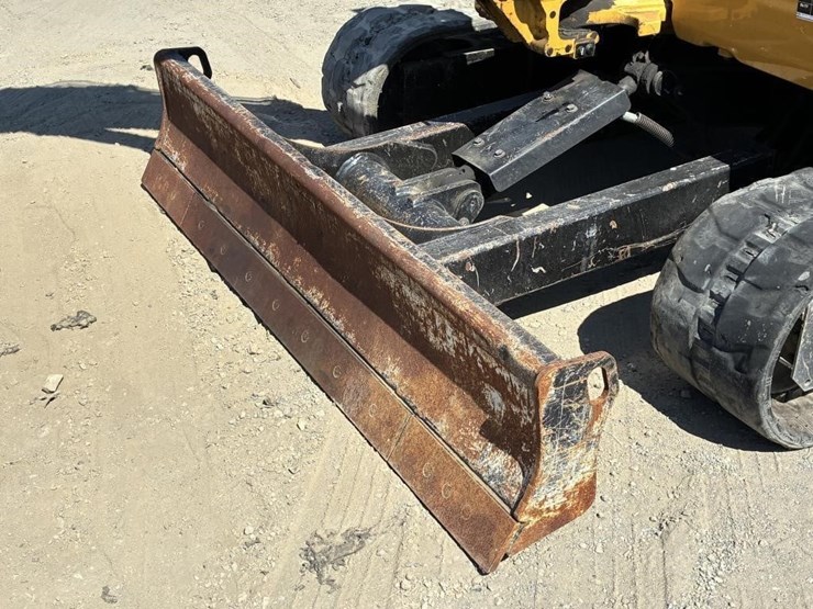 2020-caterpillar-303.5-image-15