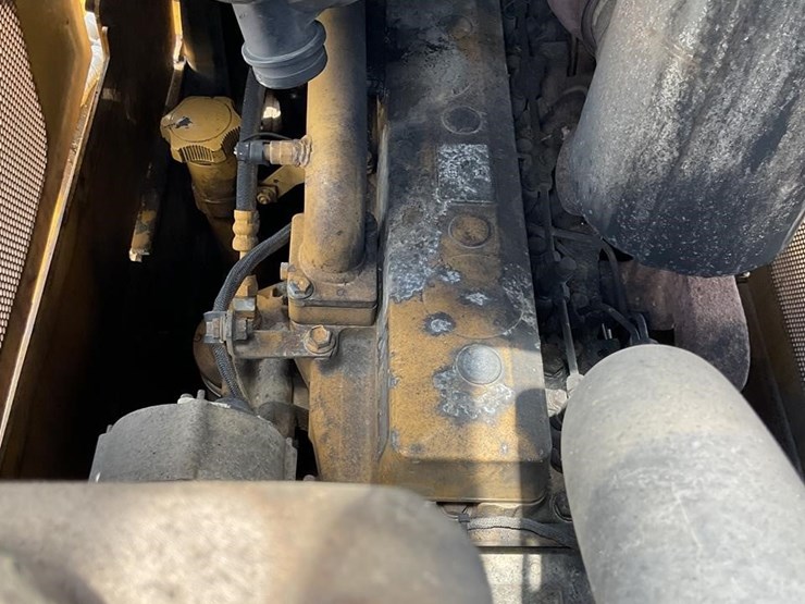 2004-deere-700h-image-17