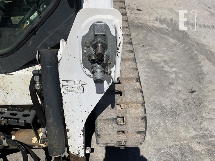 2014-bobcat-t590-image-13