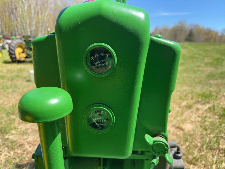 john-deere-b-image-40