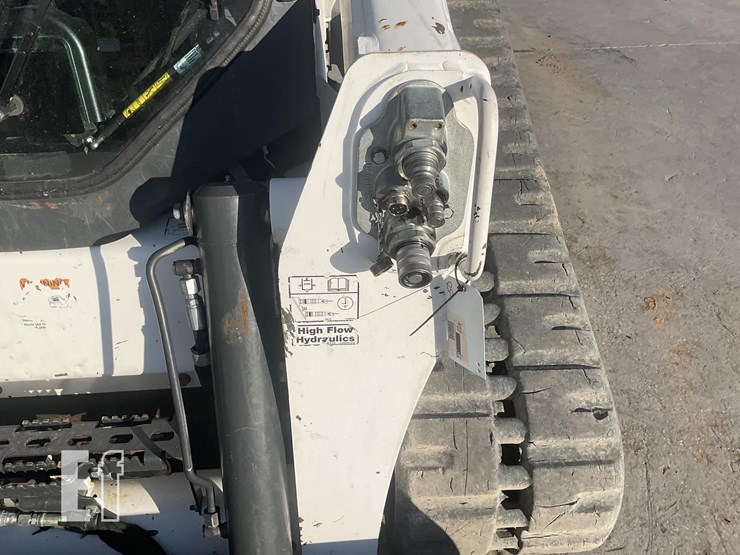 2022-bobcat-t870-image-13