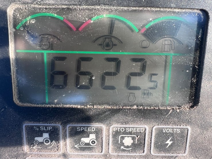 john-deere-8110-image-29