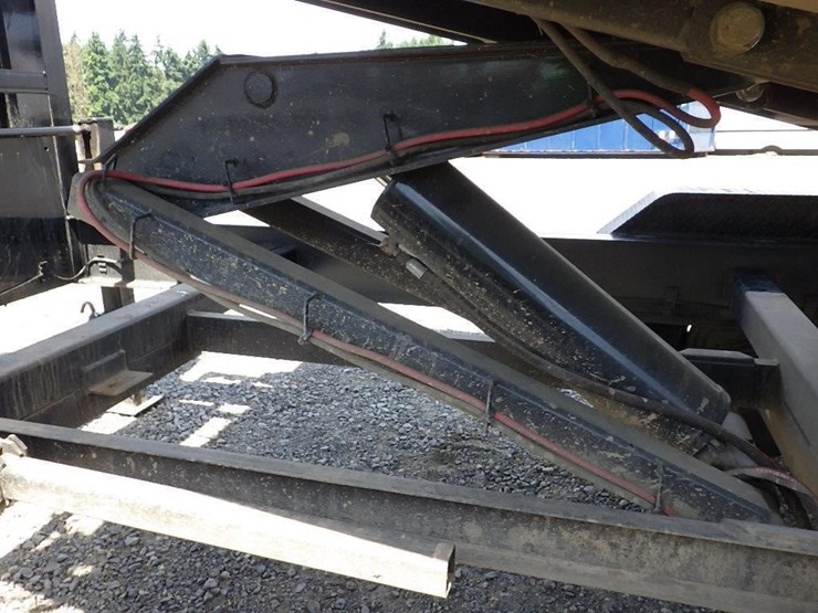 2024-axle-dump-trailer-image-11