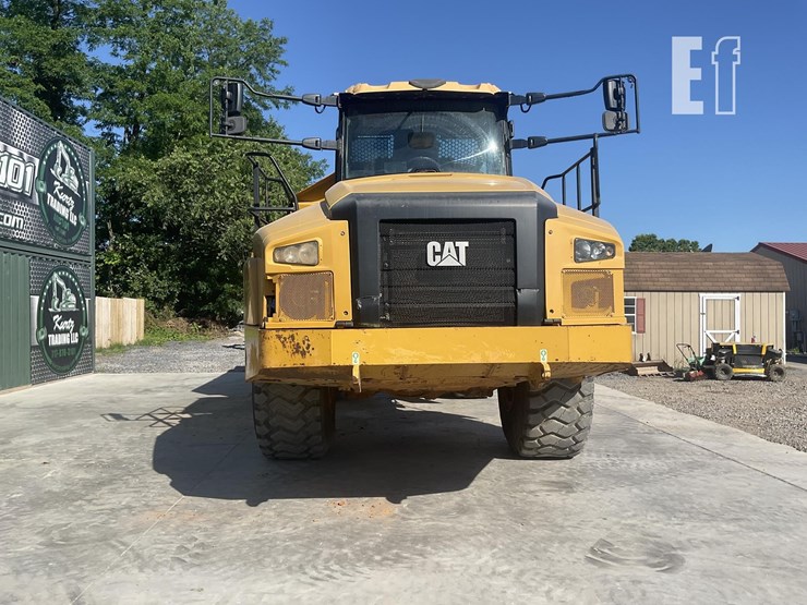 2019-caterpillar-745-image-8