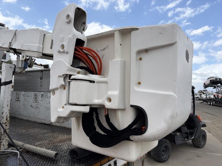 2008-ford-f550-image-21