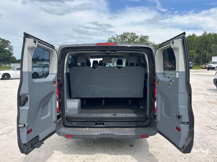 2017-ford-transit-image-21