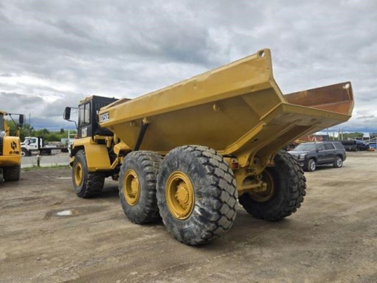 1996-caterpillar-d250e-image-9