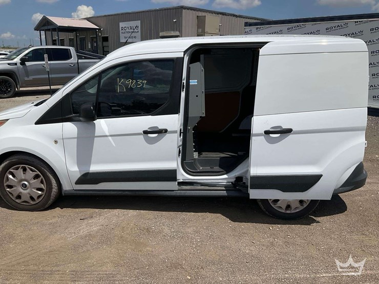 2016-ford-transit-connect-image-30