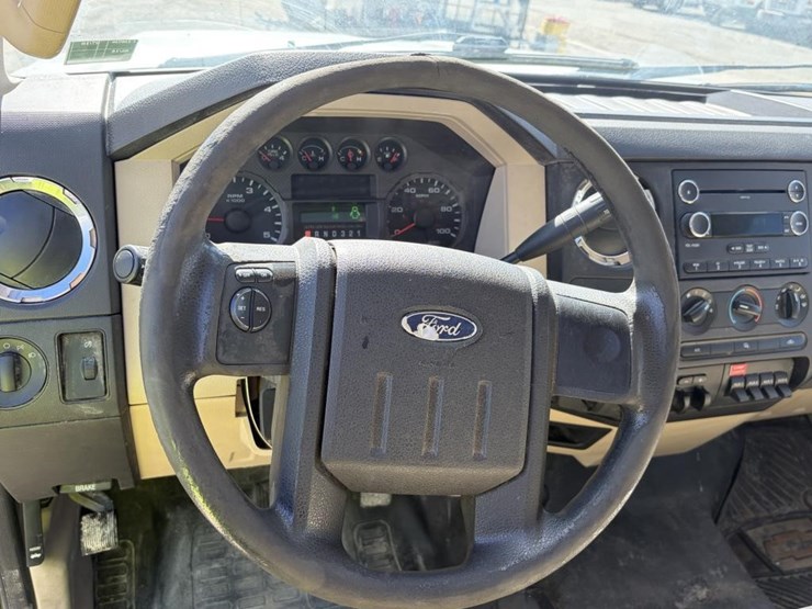 2010-ford-f450-image-15