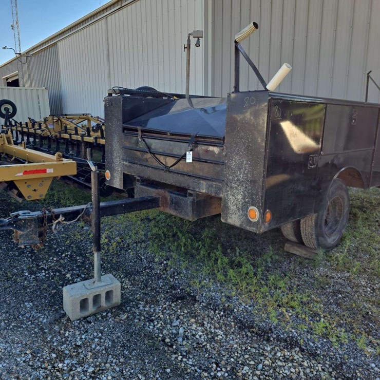 Pull Type Truck Service Bed, Knapheide Bed, Bumper and Rear Hitch, Dually Axle