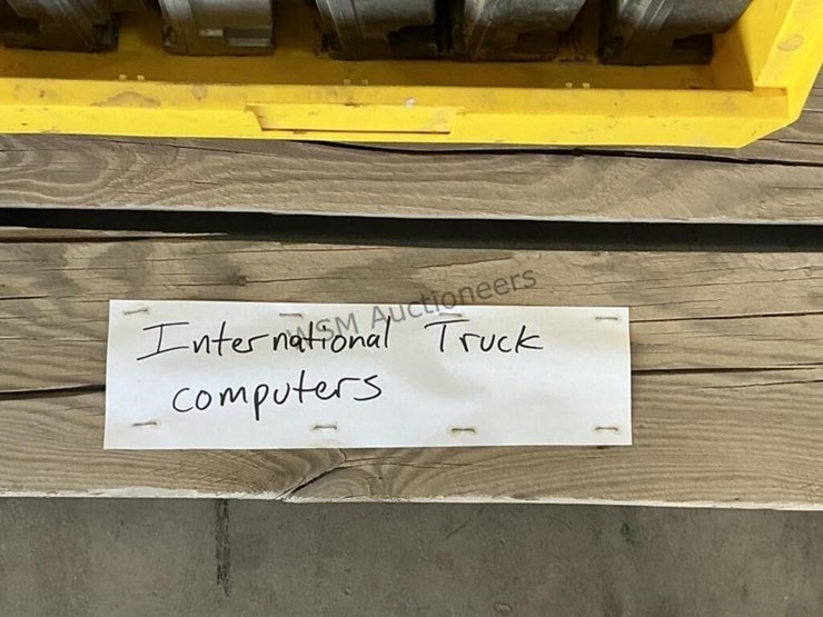 pallet-of-international-truck-computers-image-3