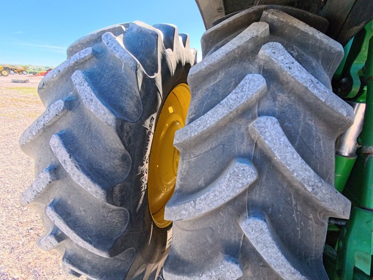 john-deere-8285r-image-41