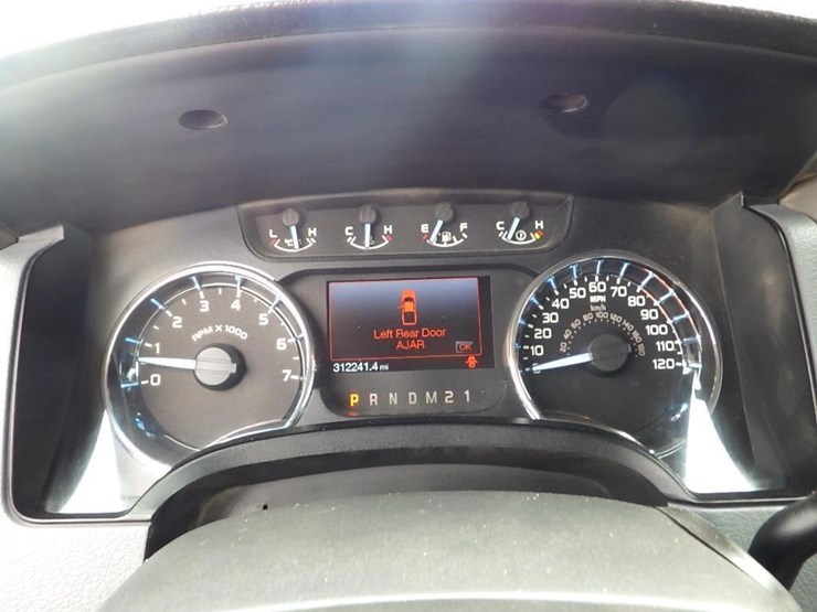 2011-ford-f150-image-27