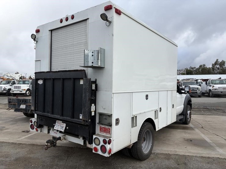 2012-ford-f550-image-3