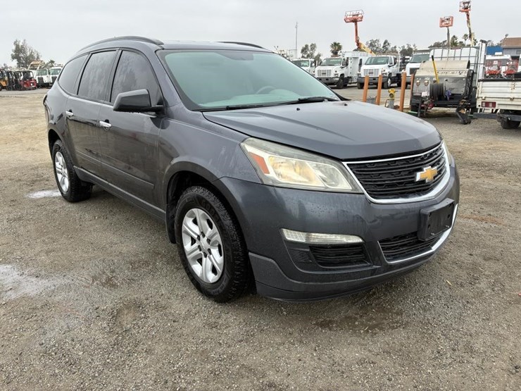2014-chevrolet-traverse-image-2