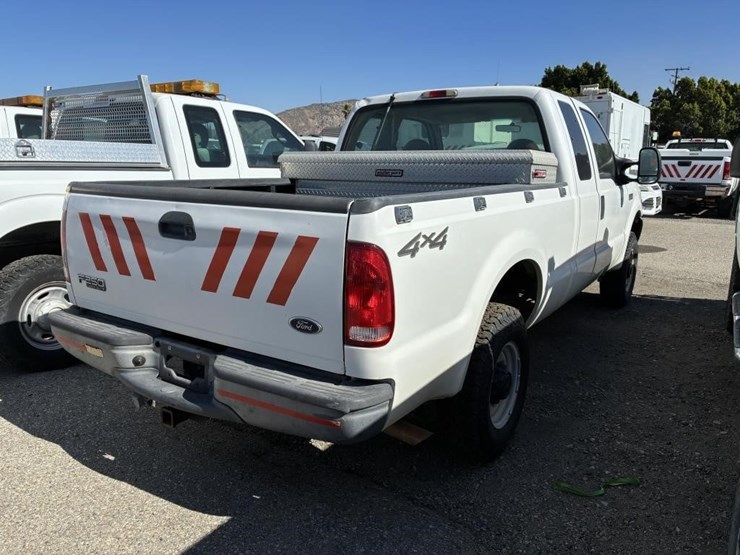 2004-ford-f250-image-3