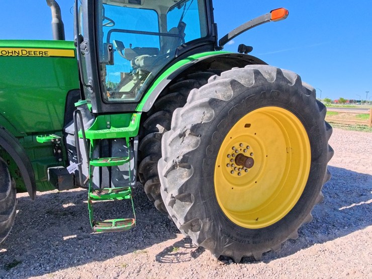 john-deere-8285r-image-17