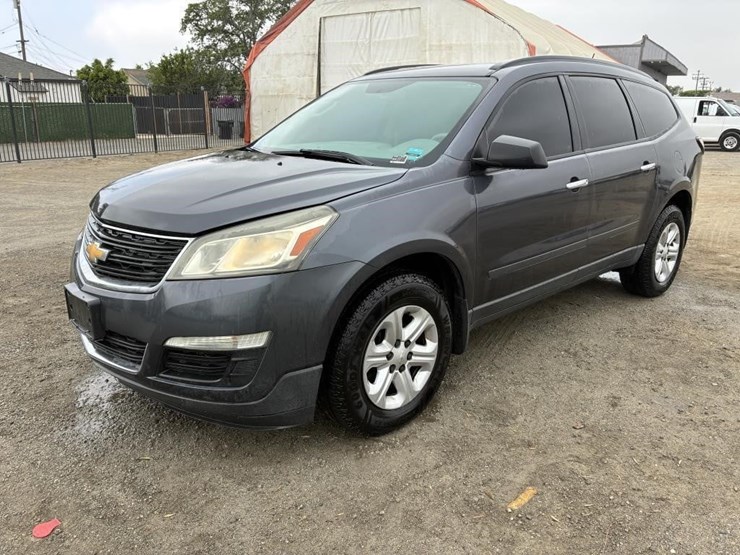 2014-chevrolet-traverse-image-1