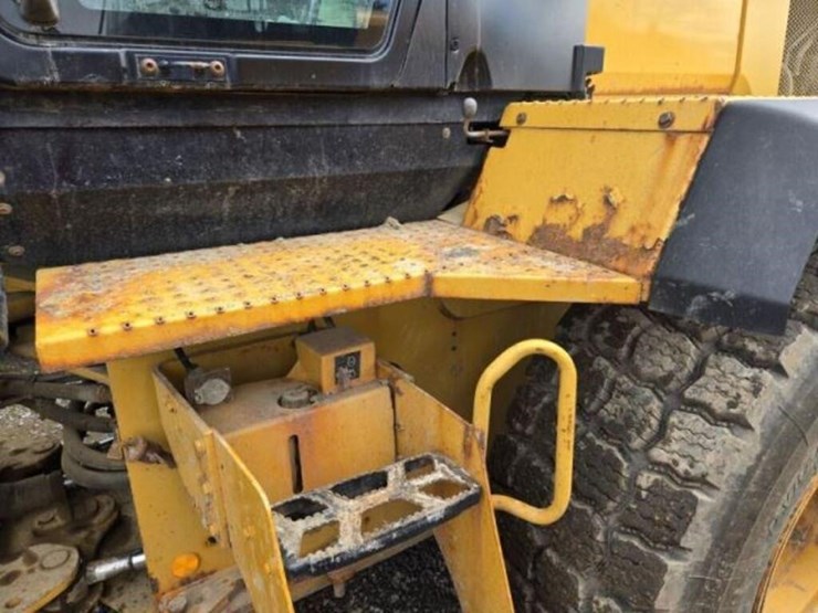 2016-caterpillar-938k-image-45