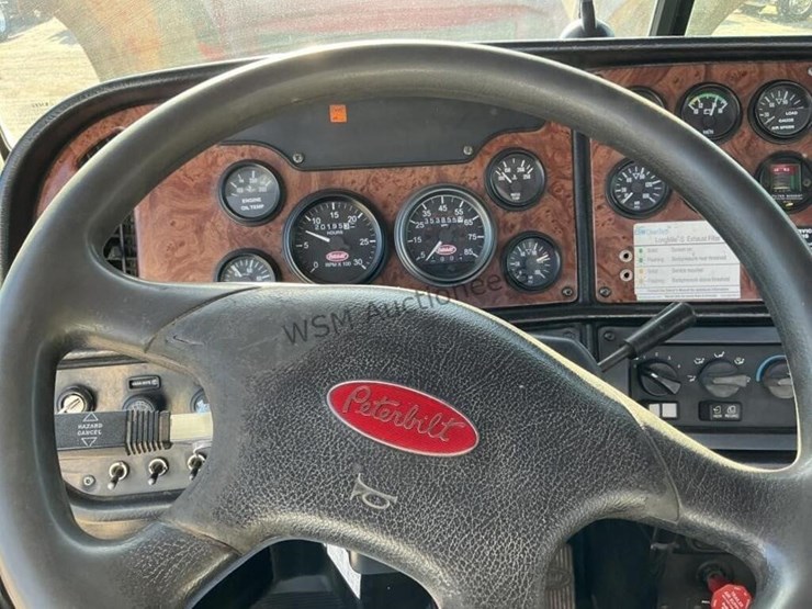 2004-peterbilt-378-image-17