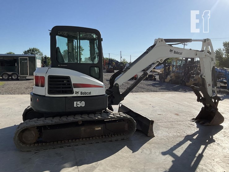 2011-bobcat-e50-image-5