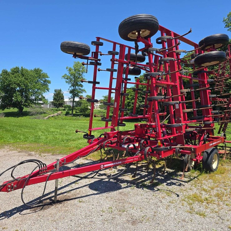 Kongskilde 2800 Vibra Till, S-tine, 3 bar harrow and basket, 28ft, Rear Hitch, Walking Tandems, s/n- 212680