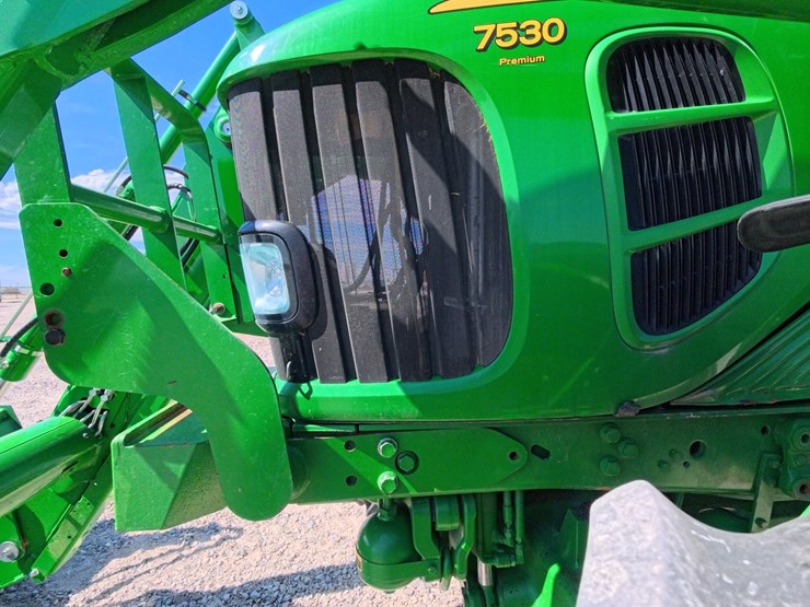 2011-john-deere-7530-premium-image-31