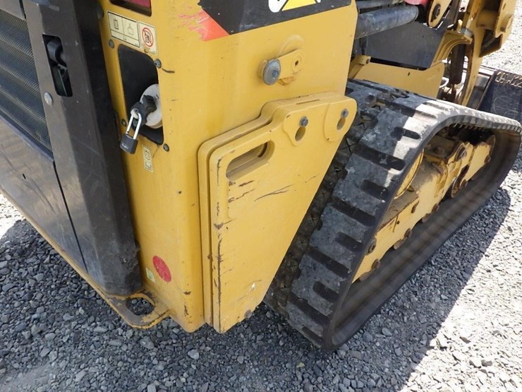 2018-caterpillar-239d-image-20