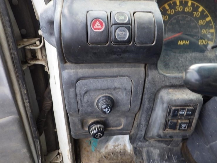 2006-gmc-w4500-image-28