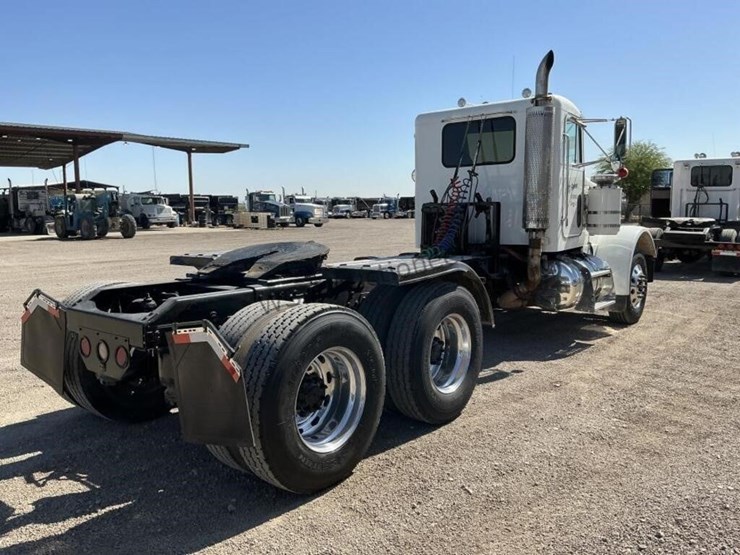 1996-peterbilt-379-image-4