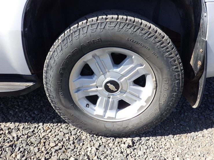 2008-chevrolet-tahoe-image-9