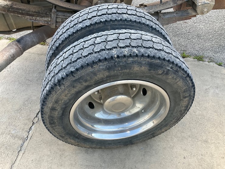 2000-ford-f550-image-9
