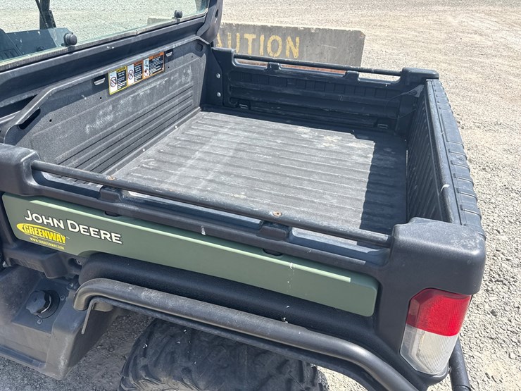 2023-john-deere-gator-image-8