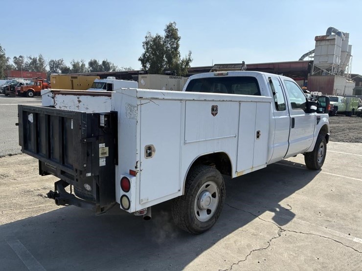 2009-ford-f350-image-3
