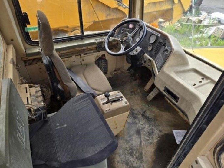 1996-caterpillar-d250e-image-44