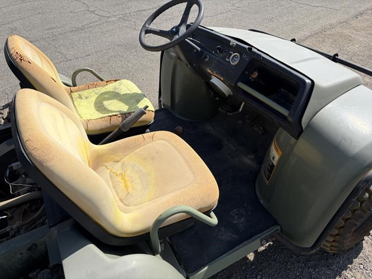 john-deere-gator-image-9