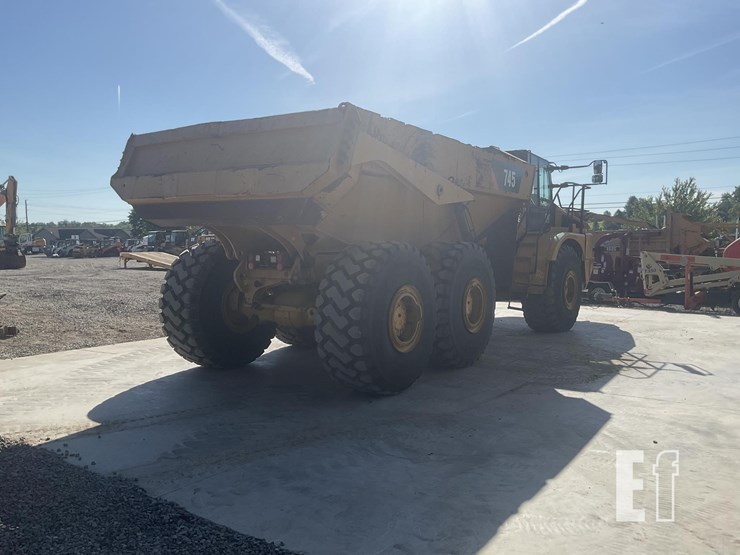 2019-caterpillar-745-image-4