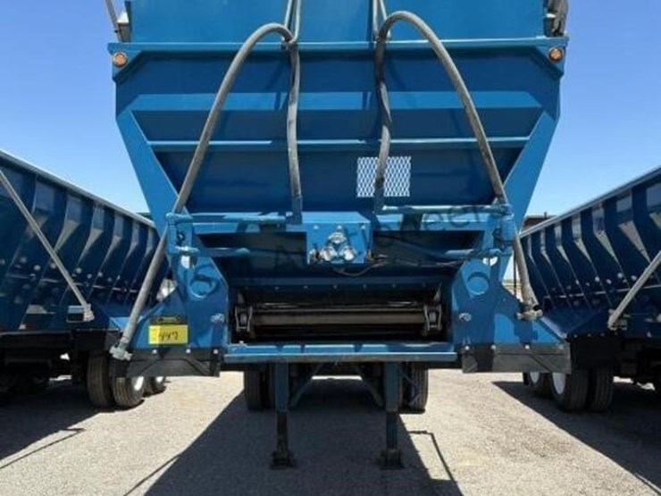 2010-versa-v-bottom-spreader-trailer-image-2