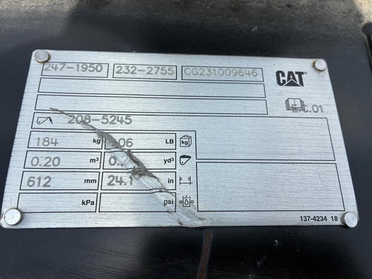 caterpillar-24-image-5