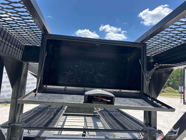 2020-kaufman-47ft.-gooseneck-tri-axle-car-hauler-trailer-image-7